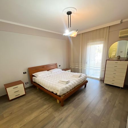 Sea View Apartaments ดูร์เรส ภายนอก รูปภาพ